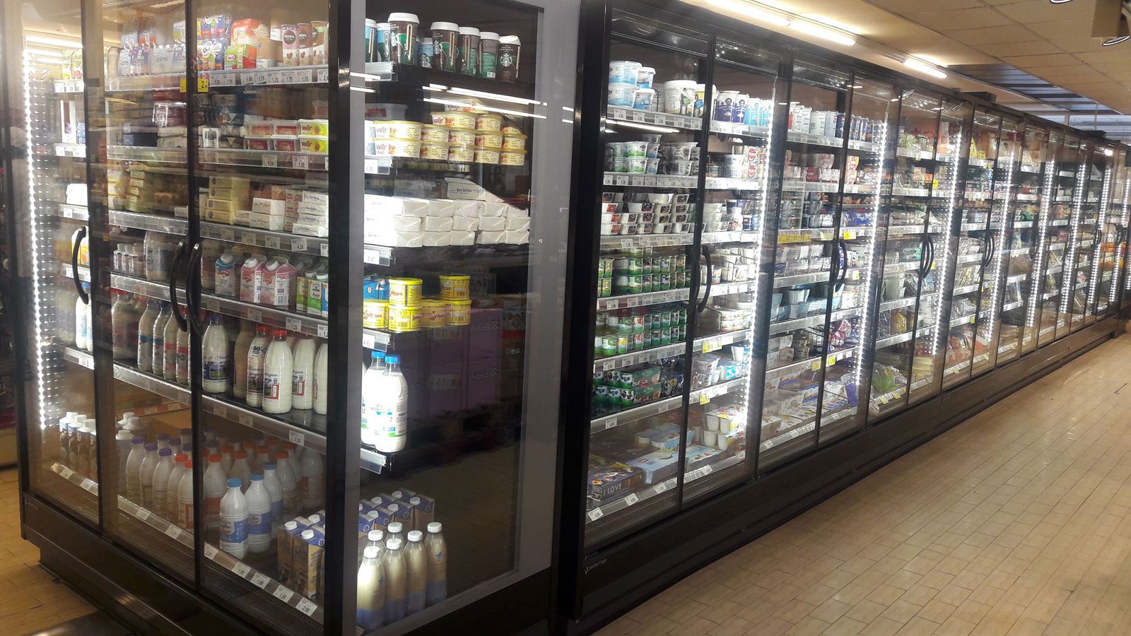 Pastorfrigor Venezia multideck in a supermarket